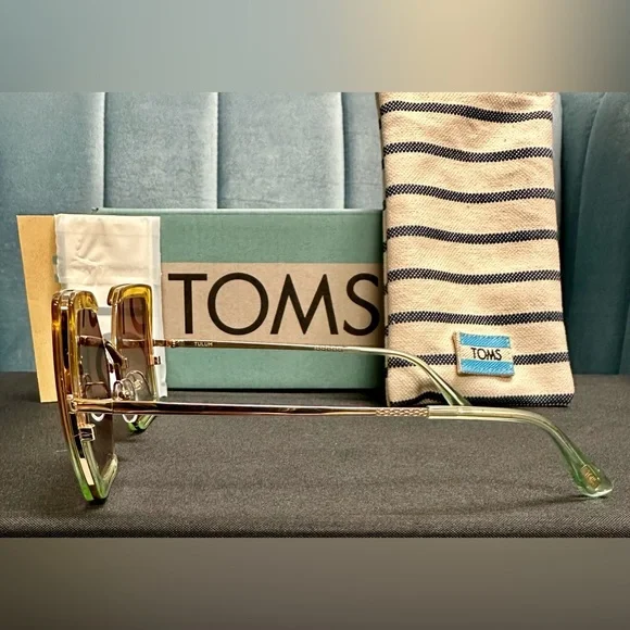 Brand New TOMS “Tulum” Bright Gold Laminate Gradient Brown Oversized Sunglasses - Picture 3 of 8